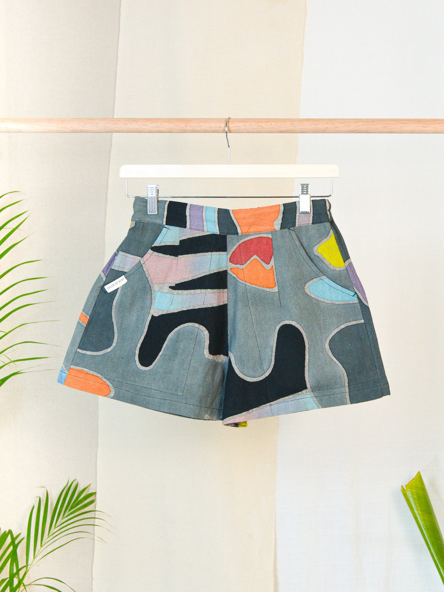 Shorts: Small Regular