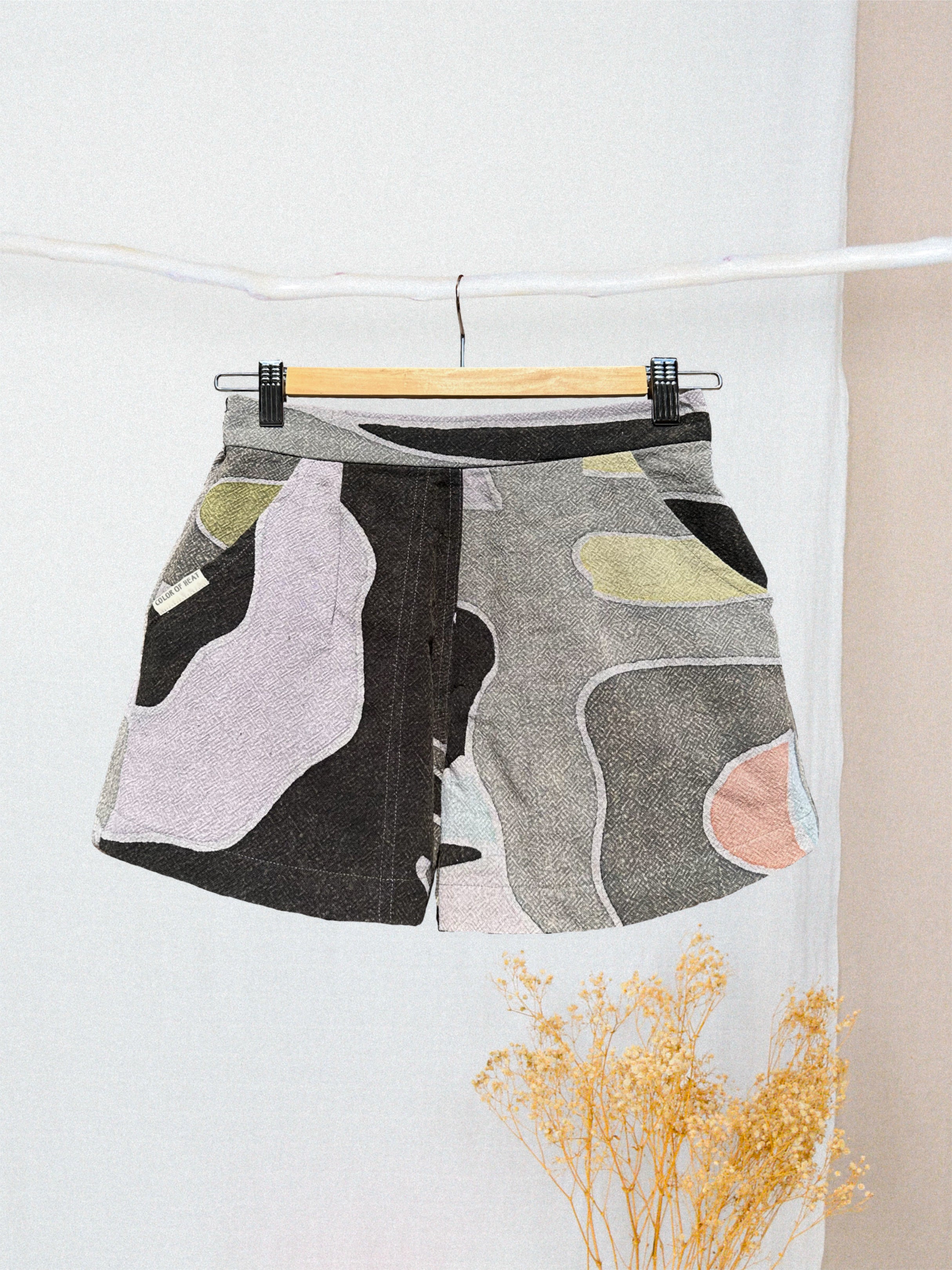 Shorts: Large Regular