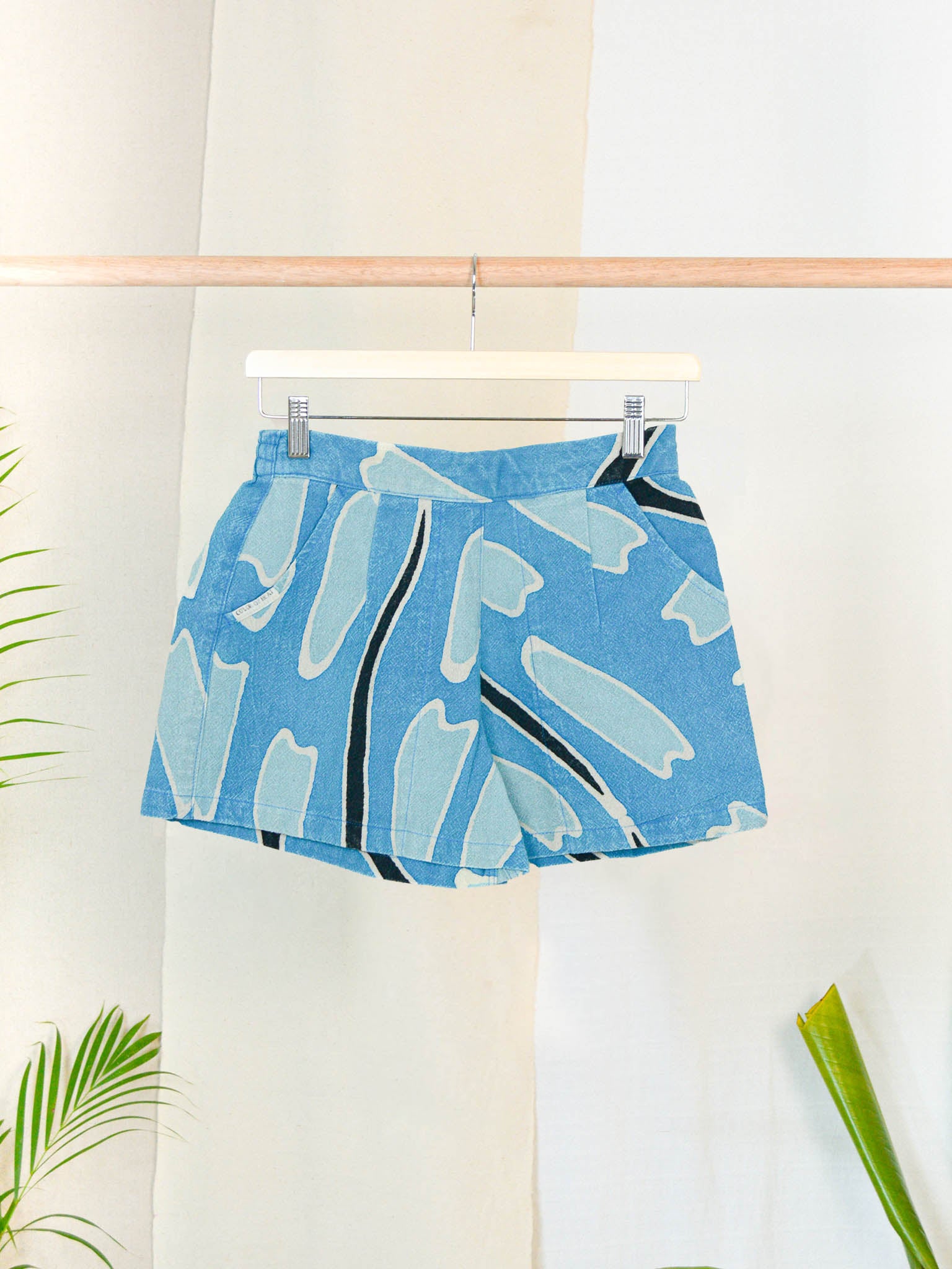 Shorts: Small Regular